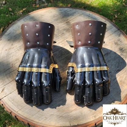 Medieval Gothic Gauntlets – Steel Armor Gloves with Leather Cuffs