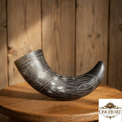 Medieval Black Drinking Horn Engraved – Viking Horn Mug for LARP, Cosplay & Gift Idea